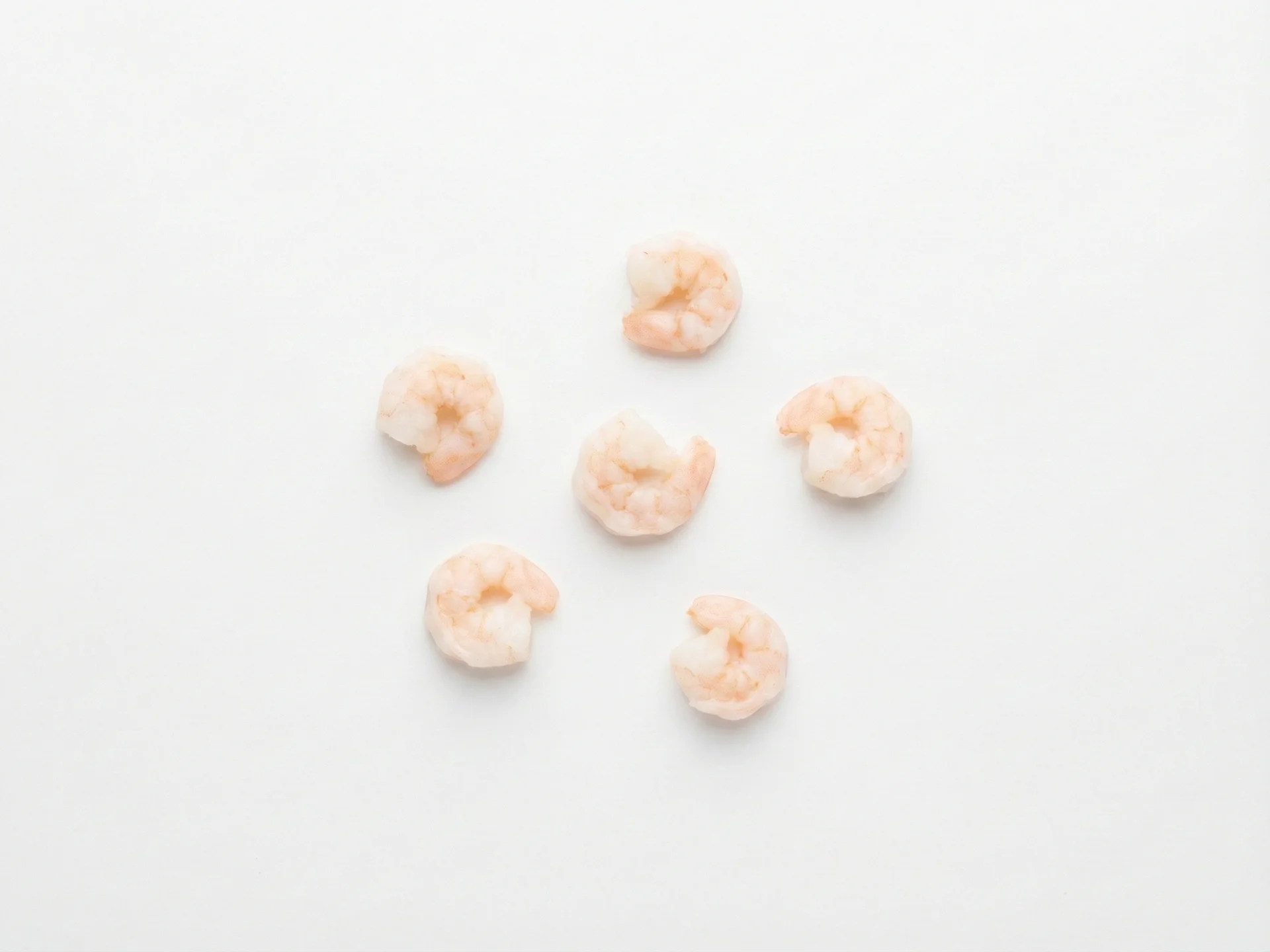 For toddlers 12 months and up, shrimp can be served in more varied ways, such as in patties, stir-fries, or as part of family meals. Ensure it's cooked thoroughly and cut into age-appropriate sizes, and you can gradually introduce more seasonings.